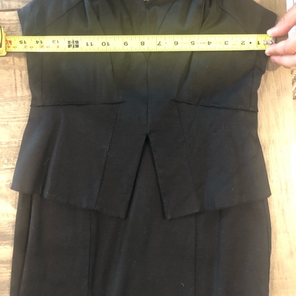 White | Black House Market - Picture 7 of 8